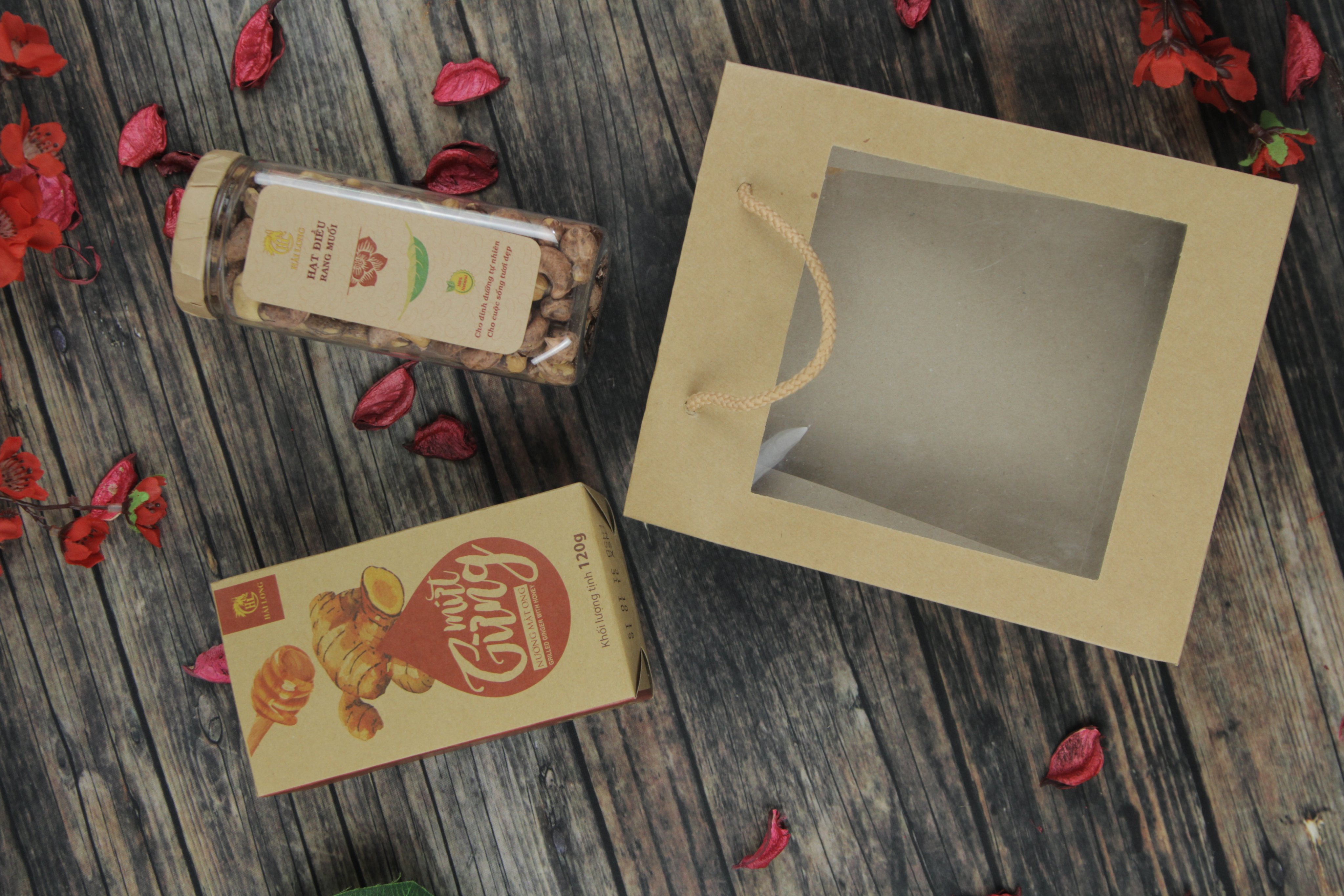 126b0d024632e8c63b79b8c0175f6a30 Hộp quà tết Hải Long 15 A