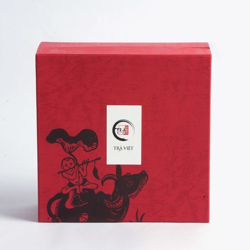251f3e4b9bd3e10509e7b4b1869ecfcc Hộp Quà Tri Kỷ Trà Việt – Trà Ô Long hương vị nhẹ nhàng, tinh tế – Trà Cổ Thụ vị trà thì rất đượm - Hộp quà tặng cao cấp tặng bạn bè, người thân, tri ân khách hàng trong các dịp Lễ, Tết.