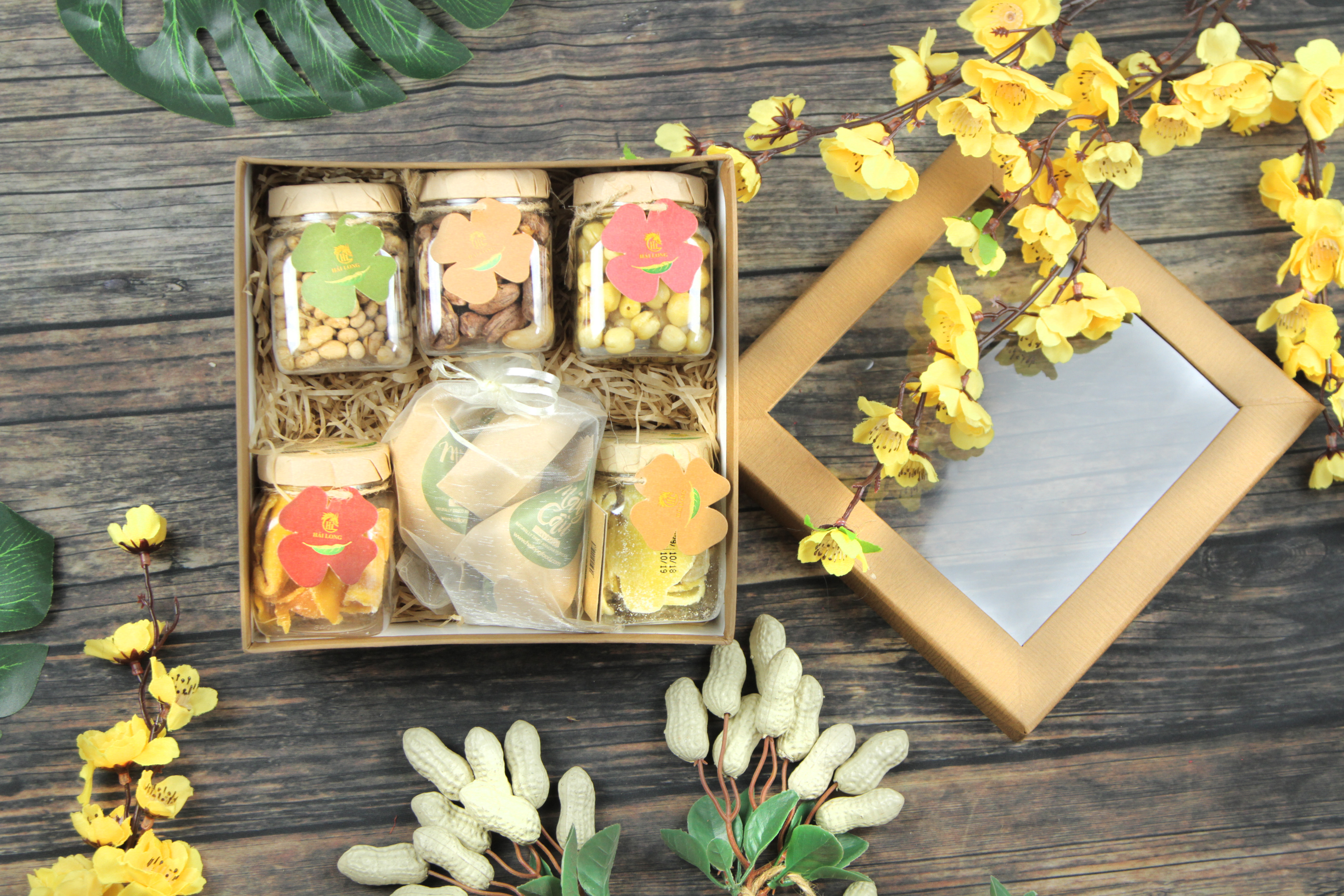 2b2464e12cfde8d4bb35d68e0099fb71 Hộp Quà Tết Thực Phẩm Hải Long 10A